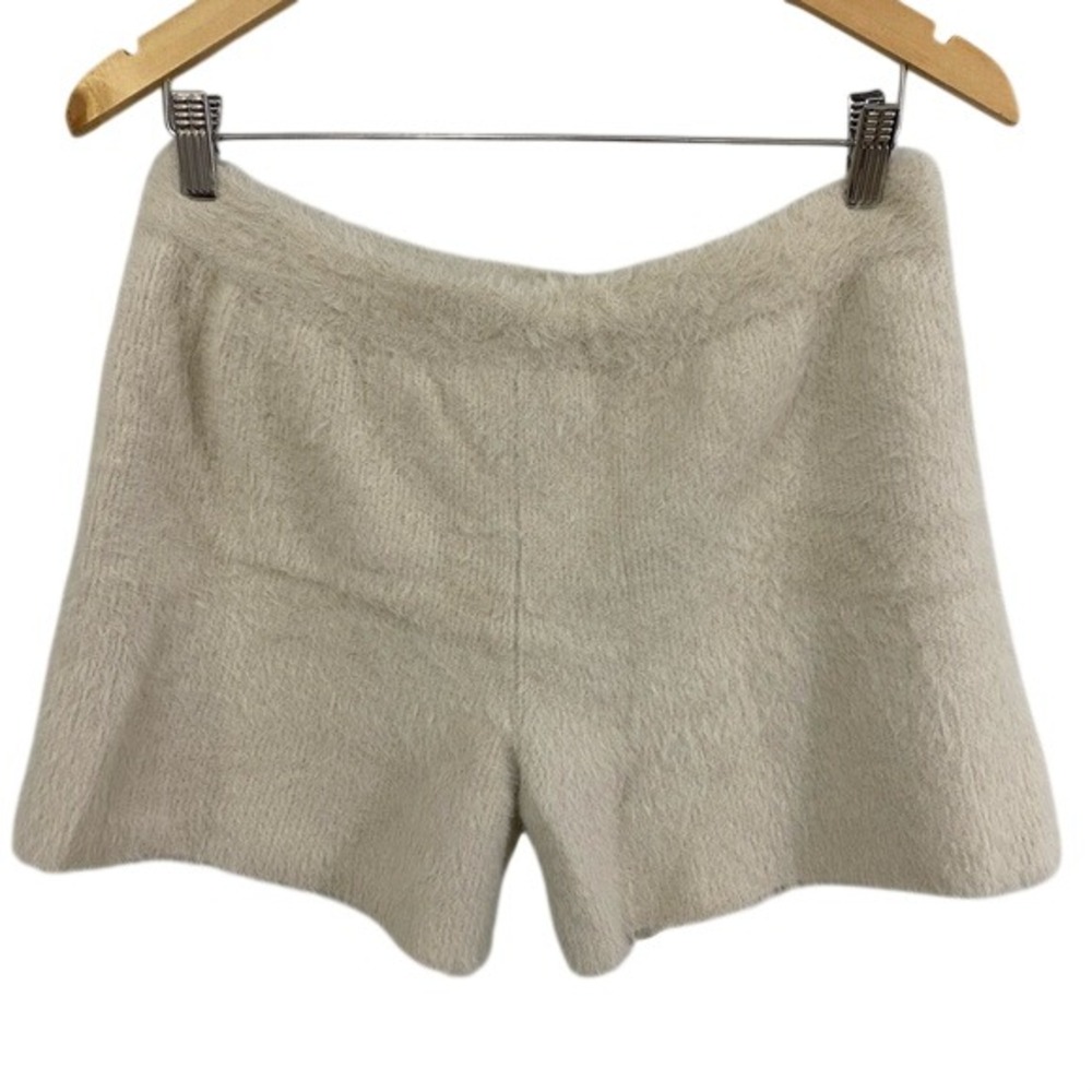 NWT Jacquemus Cream Fuzzy Shorts